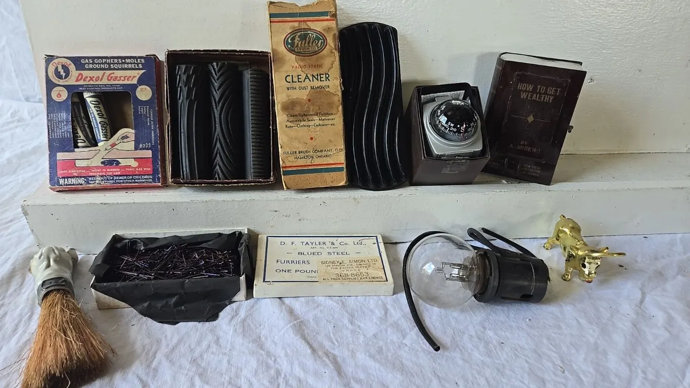 Davis Grainers, Auto-compass, Ferrier nails & brush, etc.
