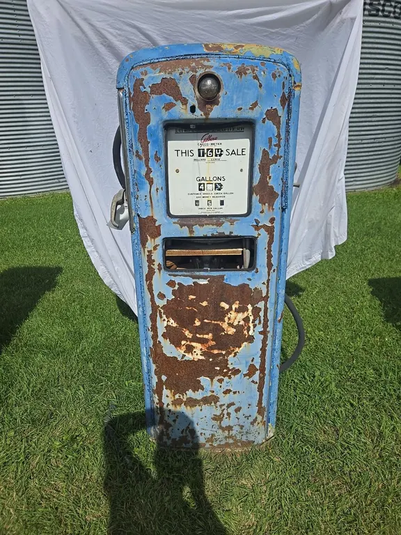 Gilbert & Barker Model C996A Gas Pump
