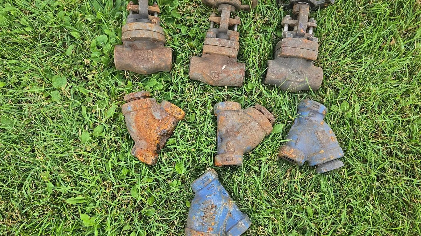 1" Gate Valves & Angle Couplers