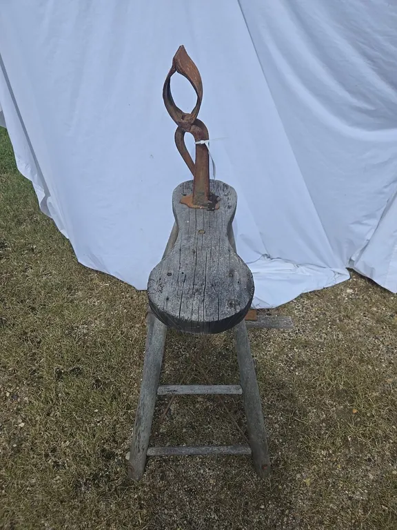 Saddle Repair Stand