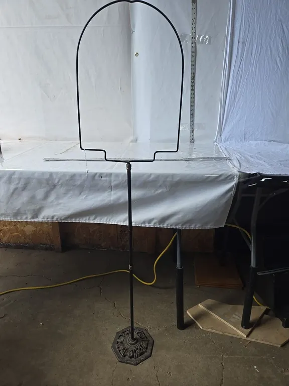 Bird Cage Stand - iron