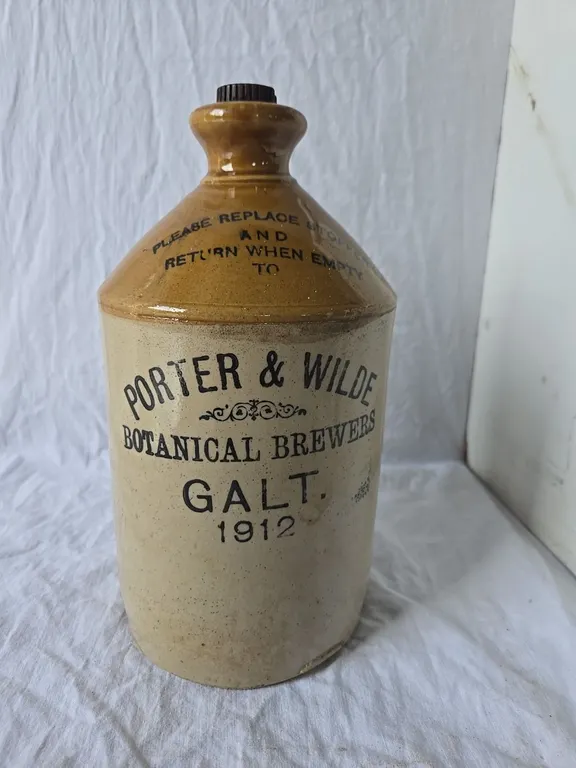 Porter & Wilde 1 Gal. Finger jug