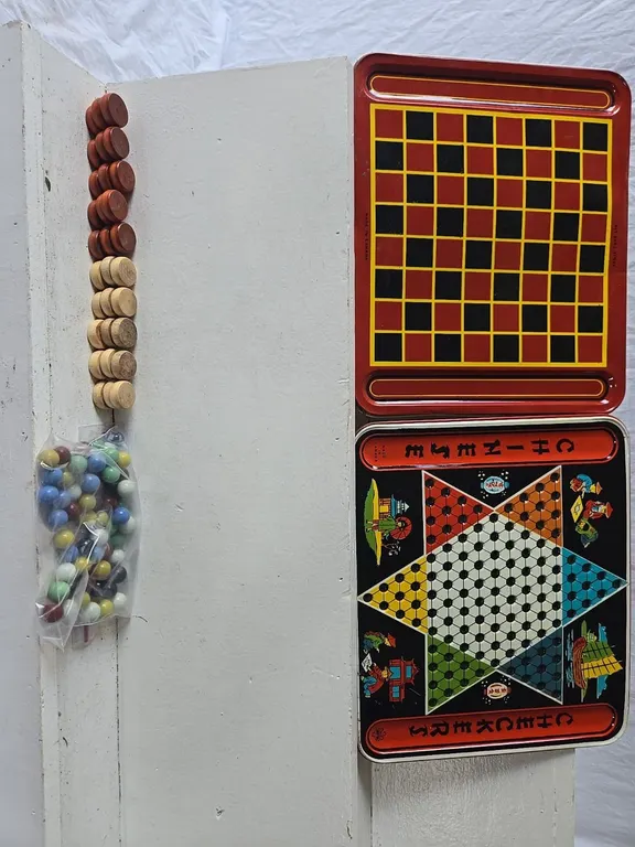 Checkers & Chinese Checkers Games