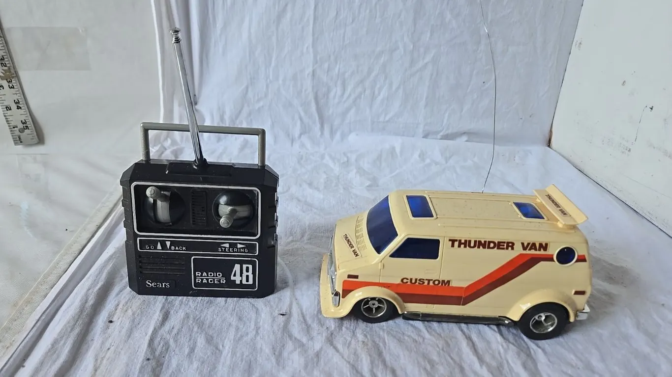 Sears Thunder Van Battery-op van, untested