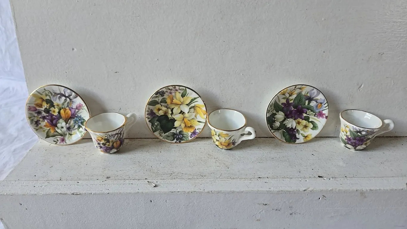 3 - Mini Cups & Saucers, Shelly Ann