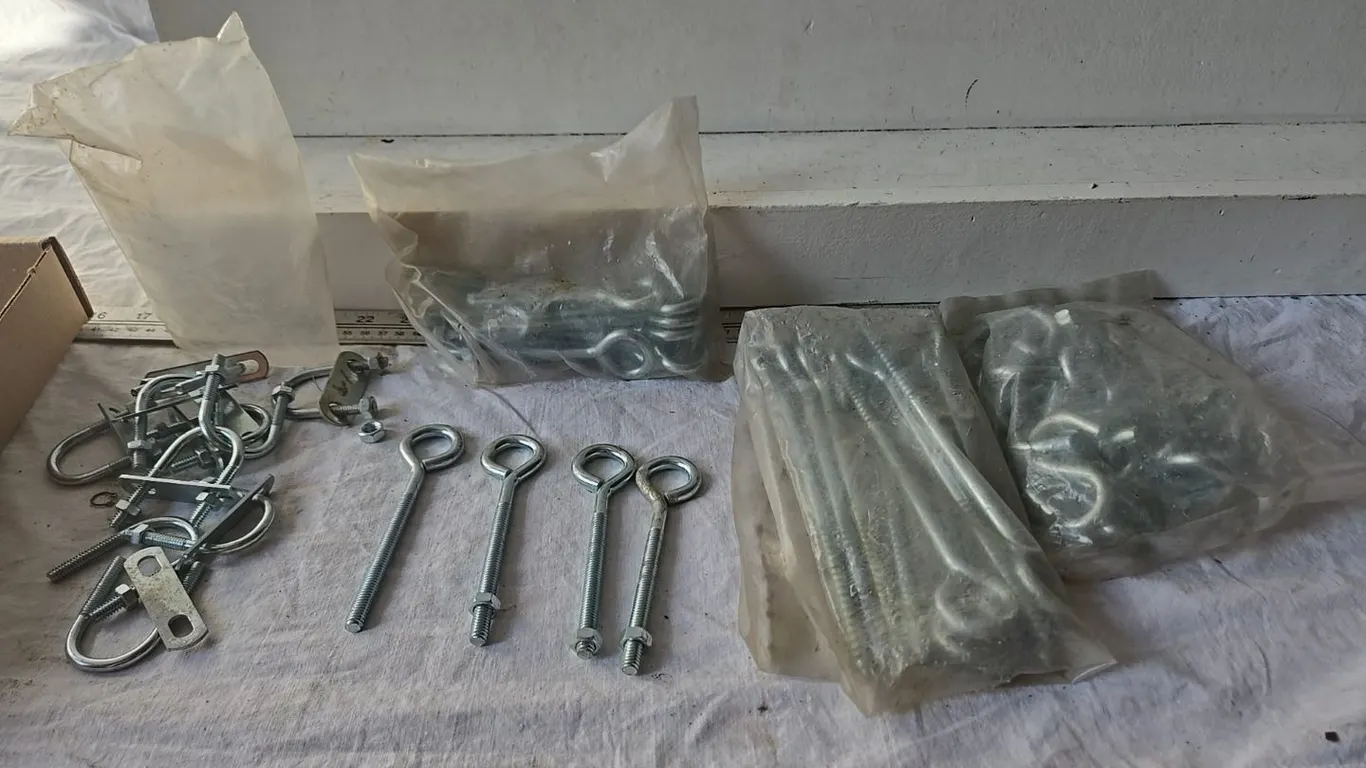 S-Hooks, U-bolt clamps & eye hooks
