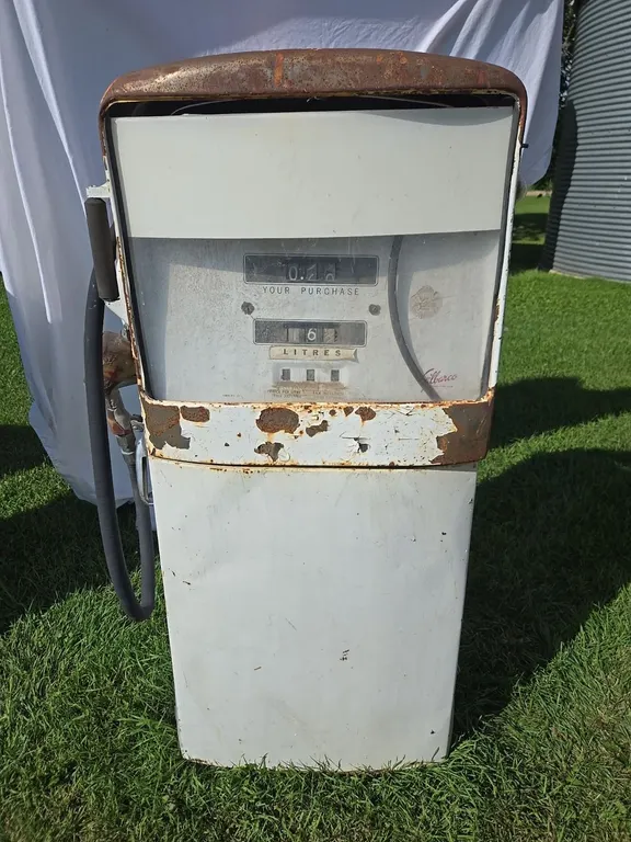 Gilbarco Model C1006-1 Gas Pump