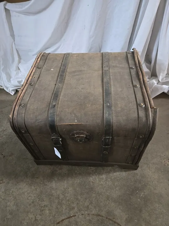 Wood Strapped Trunk - 22"x21"x18"