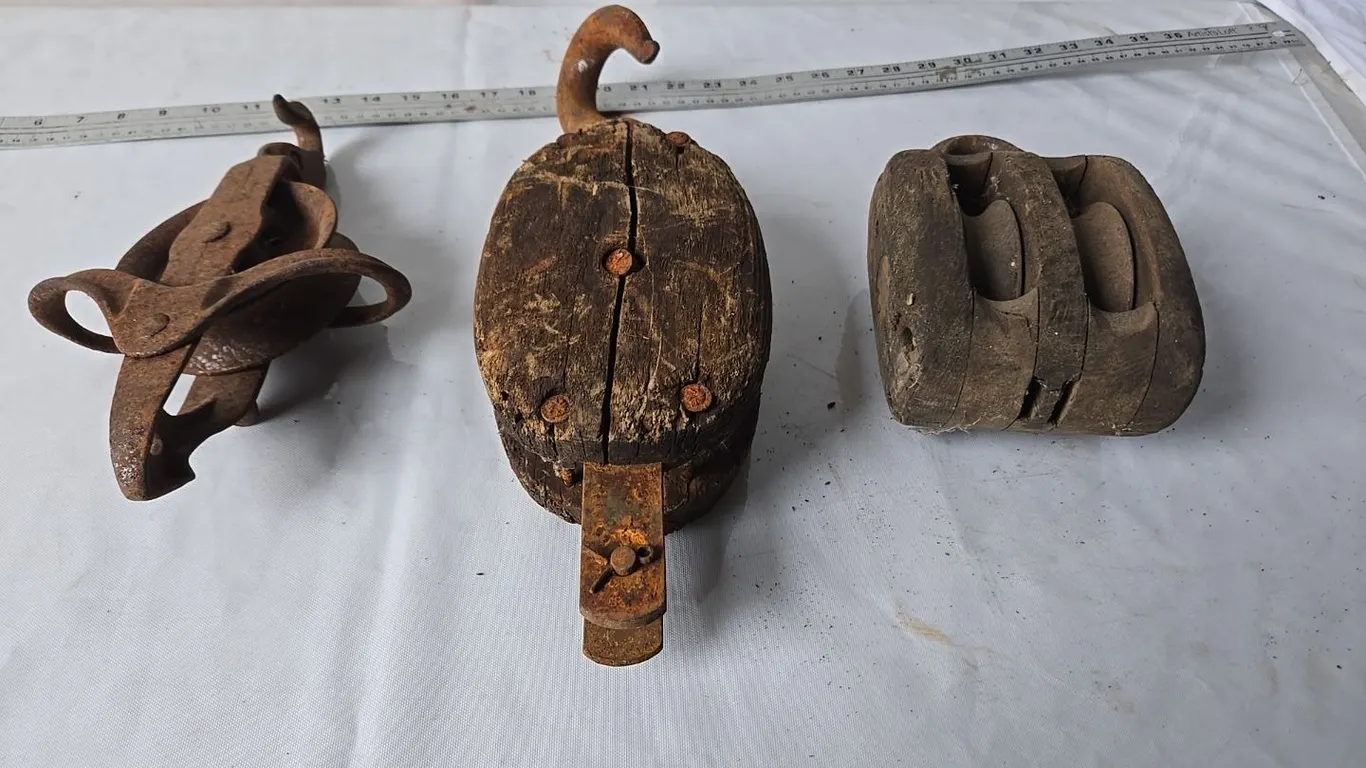 Vintage Blocks & Pulley