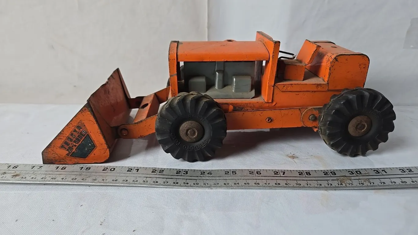 Strutco End-Loader, played with condition