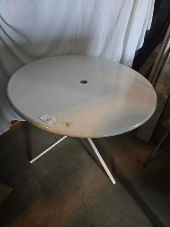 Metal Patio Table - 33" dia.