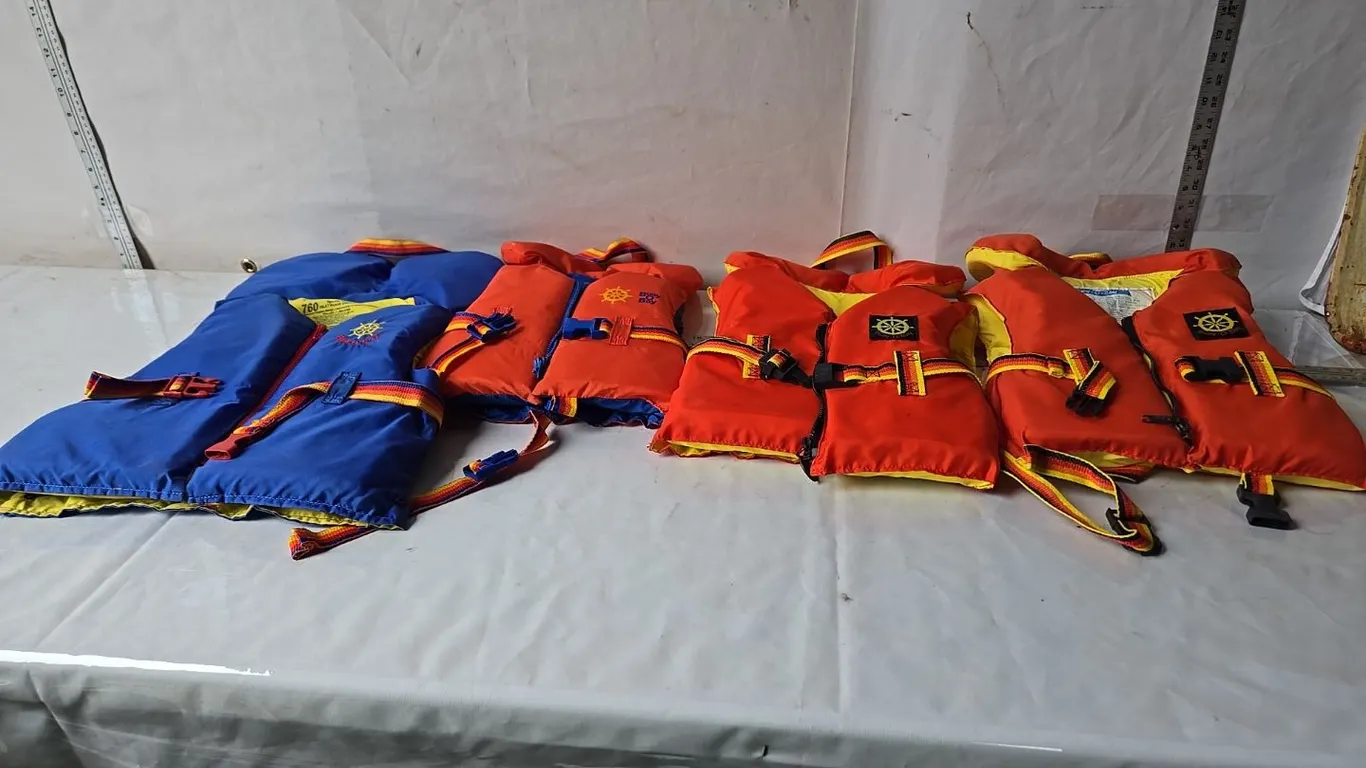 4 - Children's Lifejackets