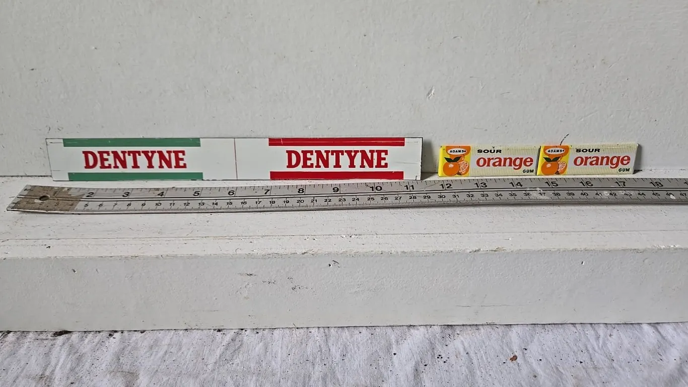 Adam's Sour Orange & Dentyne Rack strips