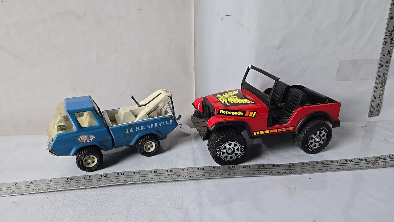 Tonka Jeep & Wrecker Truck