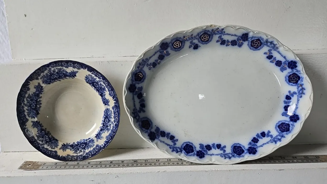 Flo-blue Platter & Daisy Soup Bowl