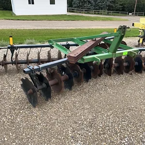 John Deere 620 3pth 10' Disc with Notched Discs
