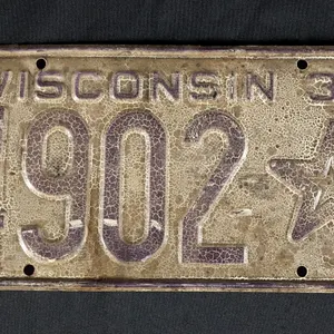 1933 WISCONSIN MUNICIPAL LICENSE PLATE 4902★ WIS WI