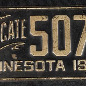 1943 MINNESOTA DUPLICATE LICENSE PLATE 5072
