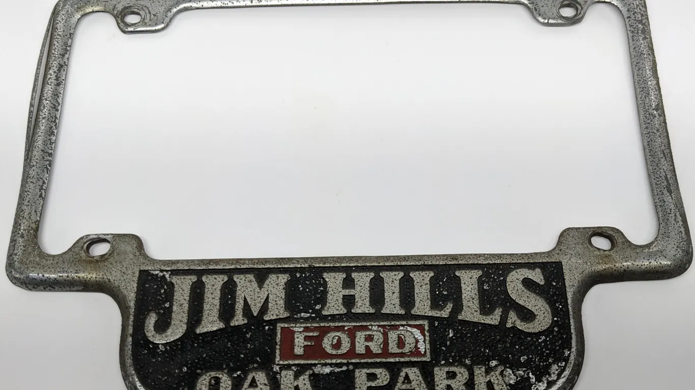 LICENSE PLATE FRAME JIM HILLS FORD OAK PARK (ILLINOIS IL ILL)