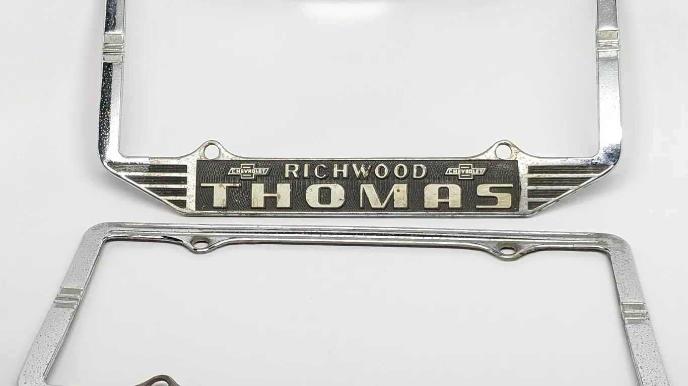 PAIR LICENSE PLATE FRAMES THOMAS CHEVROLET RICHWOOD OHIO OH