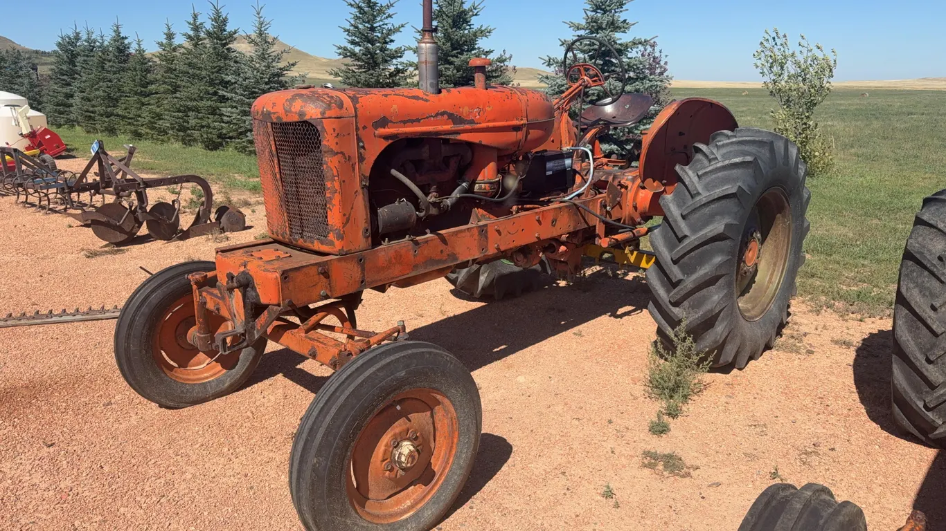 Allis-Chalmers WD45 Tractor
