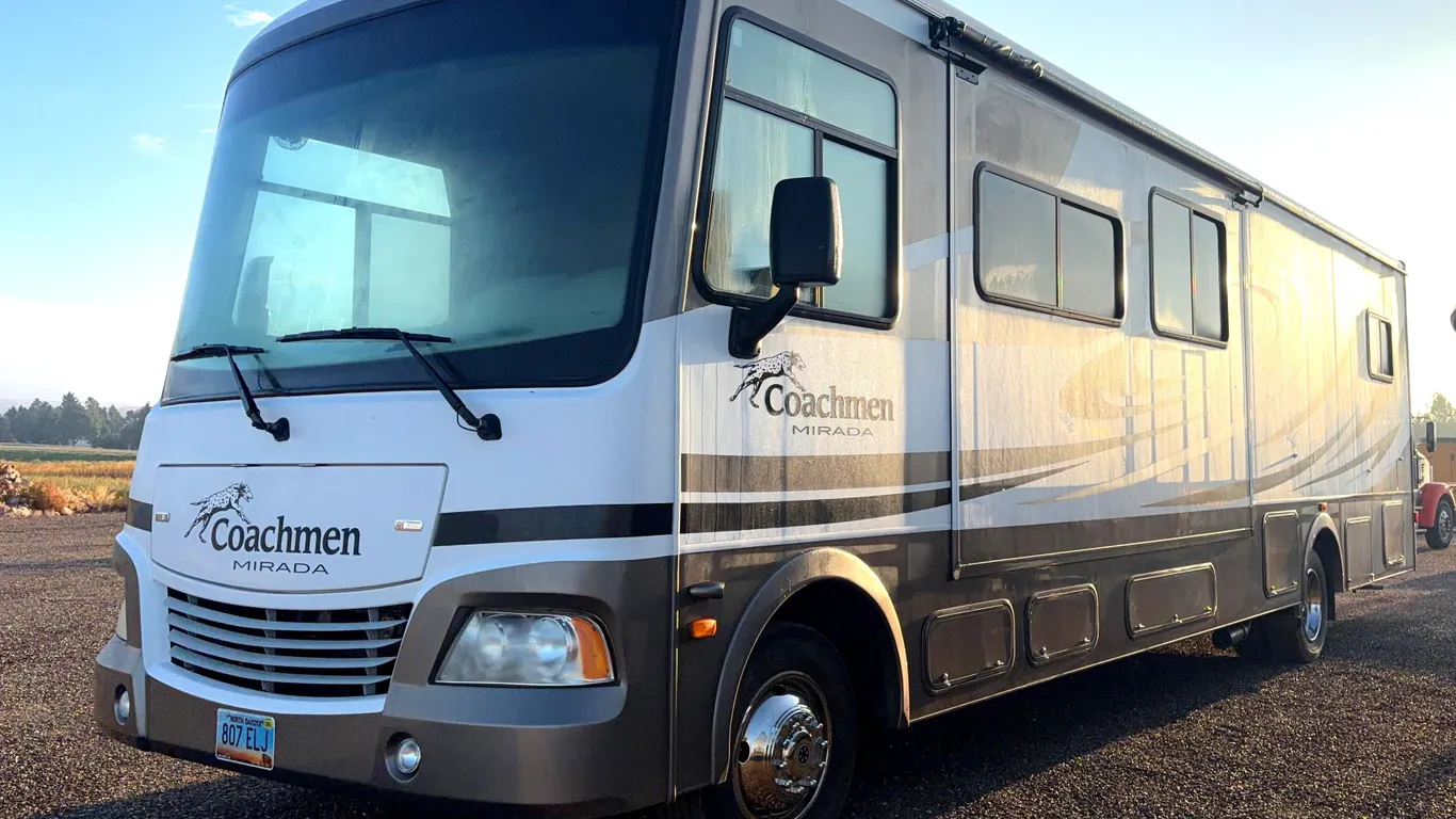 2011 Coachmen Camper