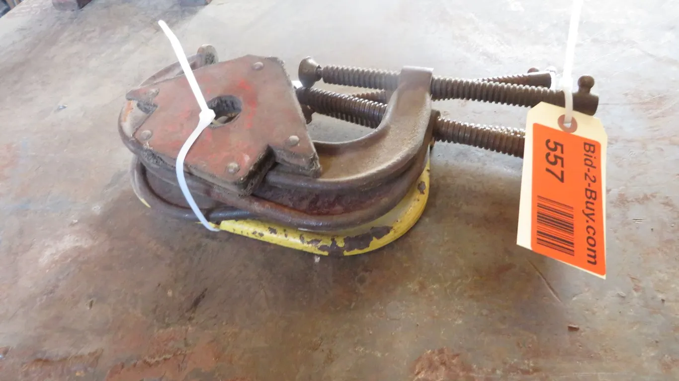 (4) Clamps and Magnetic Corner Square