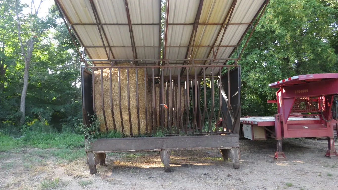 Hay Feeder With Awning