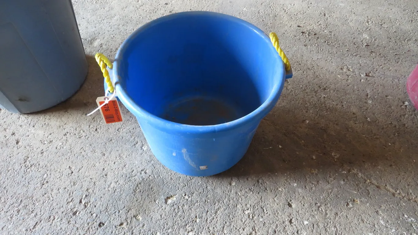 Muck Bucket