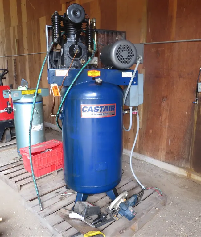 Castair 80 Gallon Air Compressor