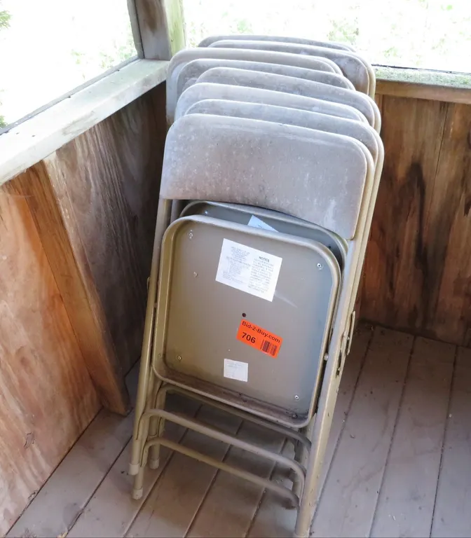 (8) Folding Chairs