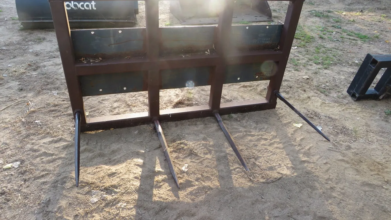 Bale Spear