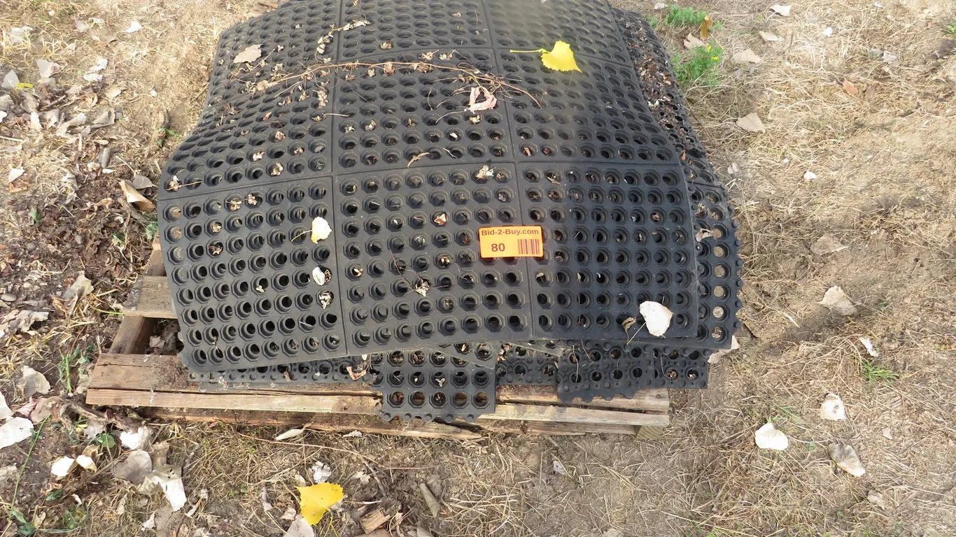 Pallet of Antifatigue Mats