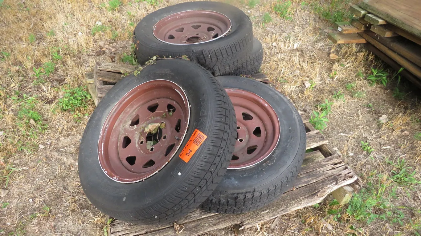 (4) Tires and Rims