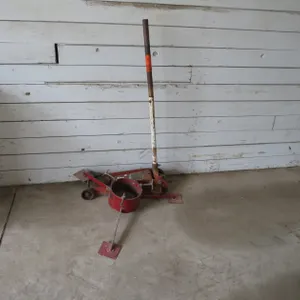 Floor Jack and Tree Stand
