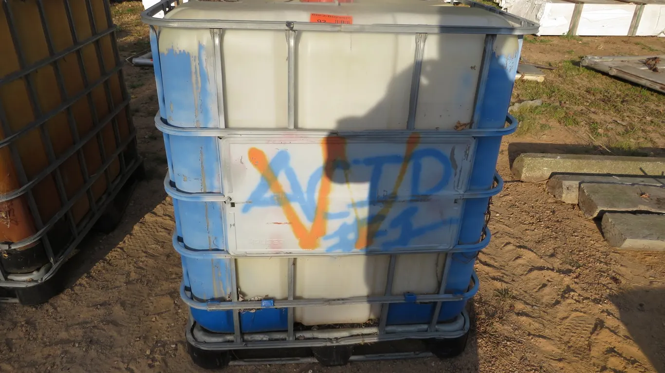 Plastic Tote Used for Waste Oil