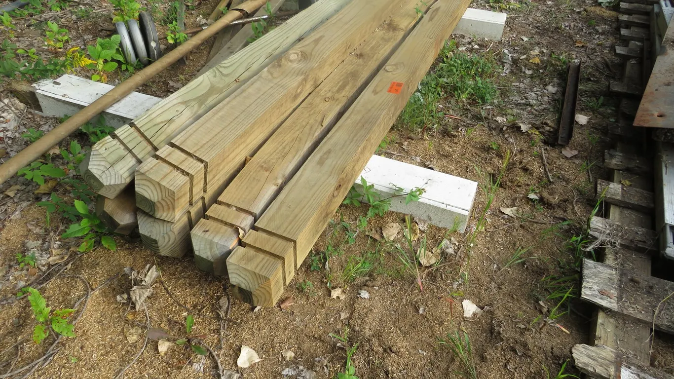 (6) 6x6x10' Green Treated Posts