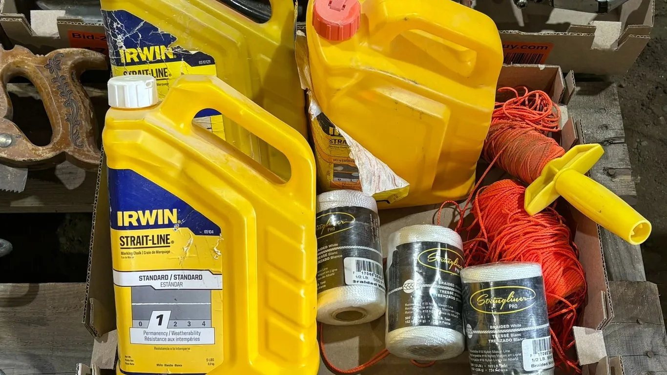 String and Irwin Straight-Line Marking Chalk