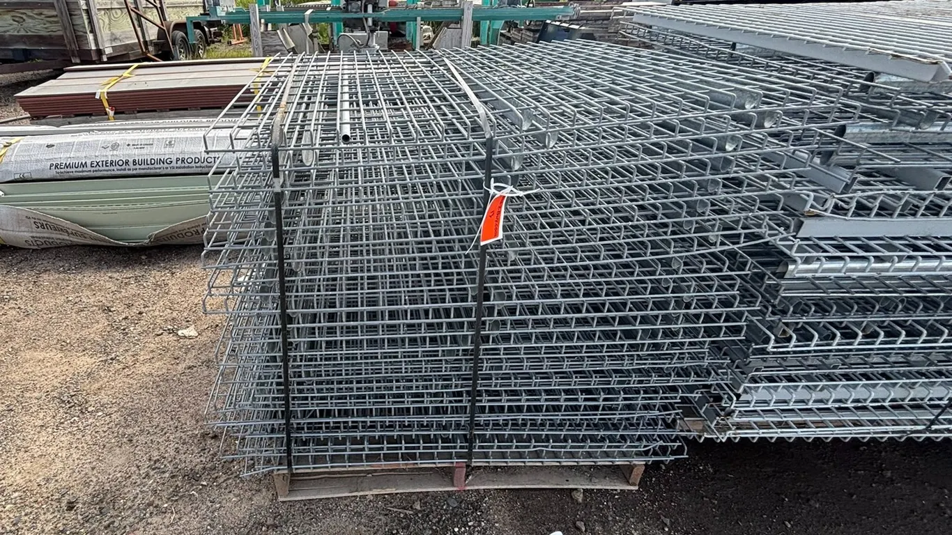 Approx. (28) 4'x4" Pallet Rack Drop-in Grates
