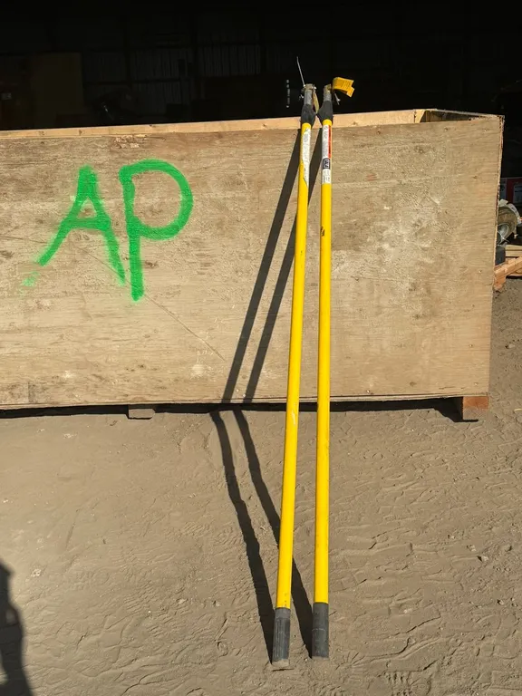 (2) Extension Poles