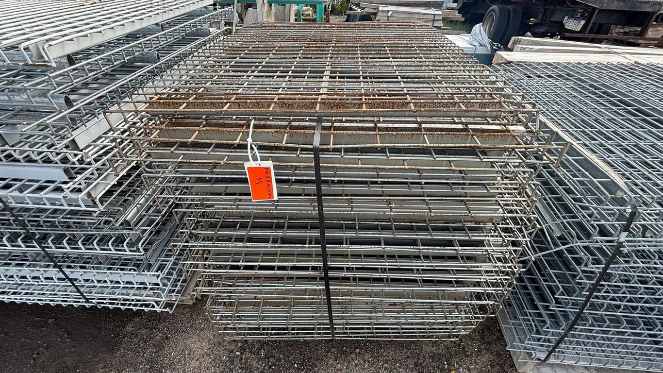 Approx. (32) 50" x 37" Pallet Rack Drop-in Grates