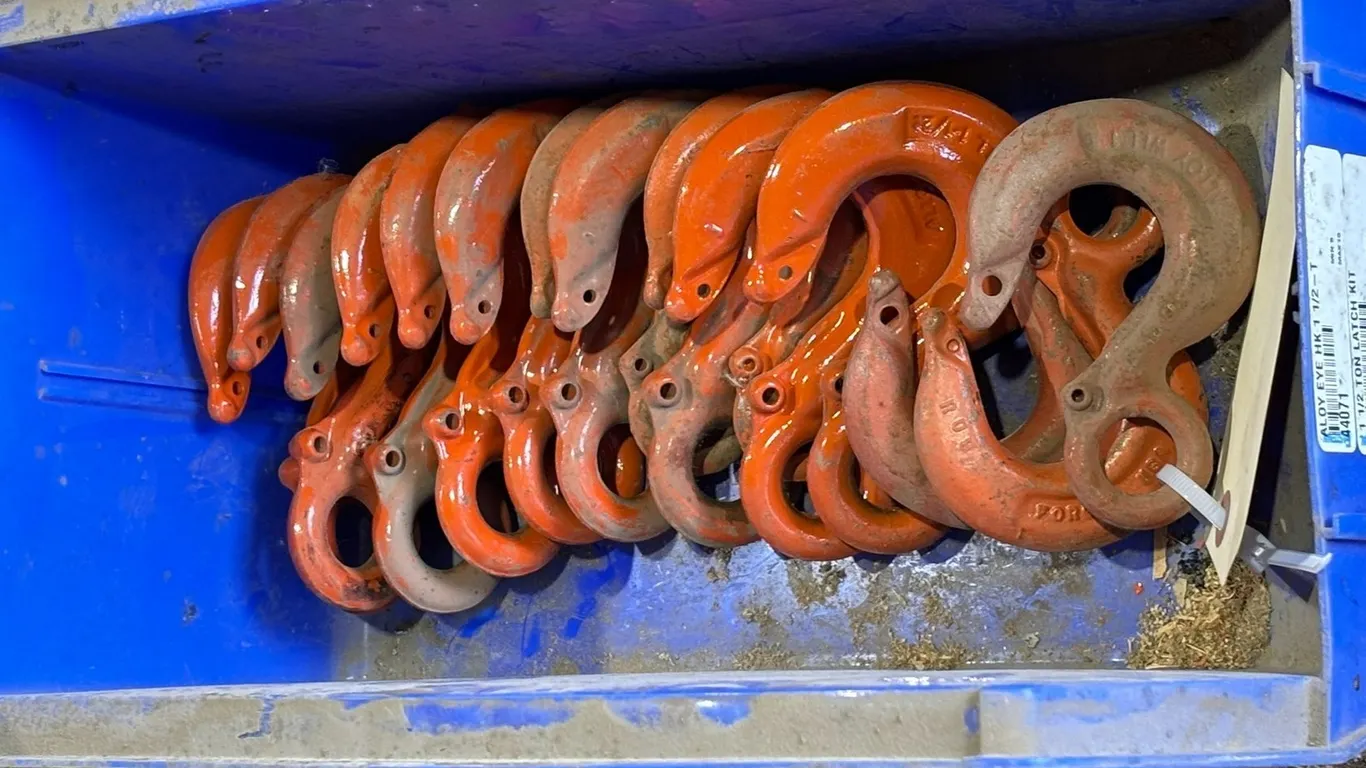 (14) Hooks