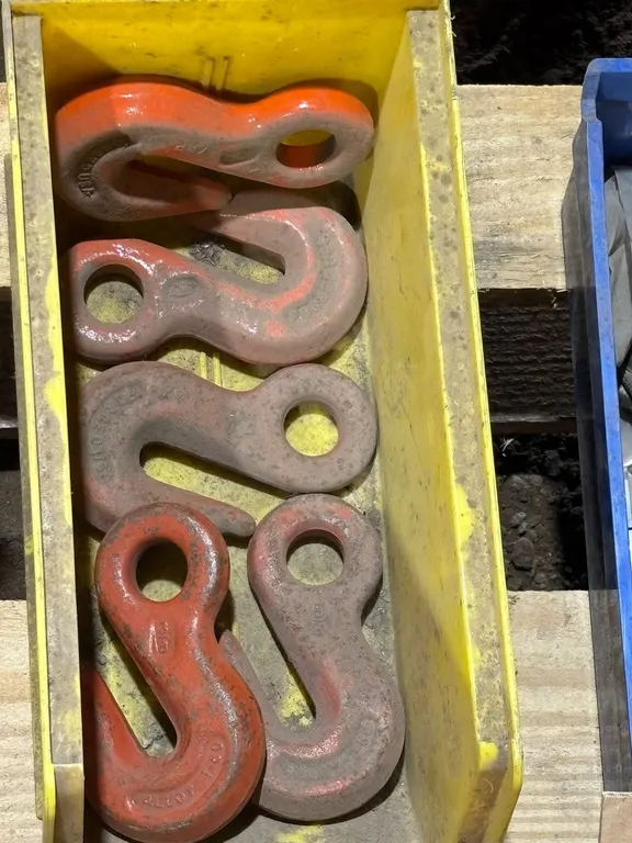 (5) Hooks