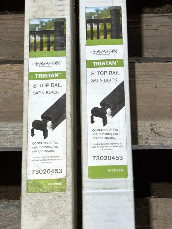 (2) Barrette/Avalon 8' Top Rail