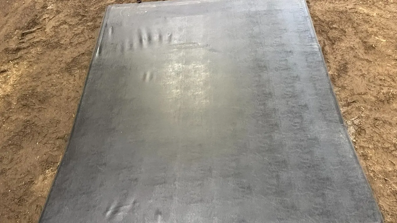 RealTruck Advantage Tunnel Cover