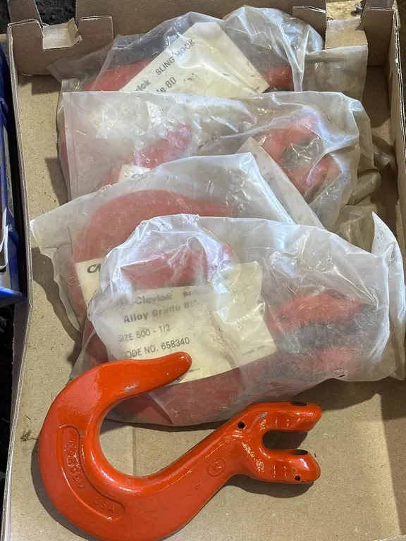 (5) Hooks