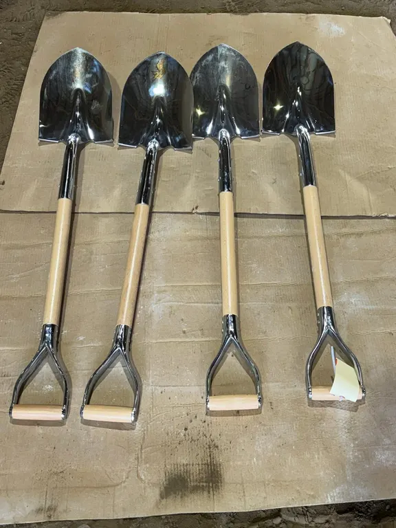 (4) Shovels