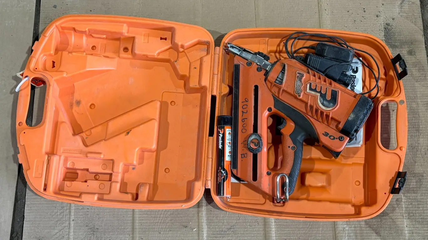 Paslode Cordless Framing Nailer with Battery, Charger, and Case