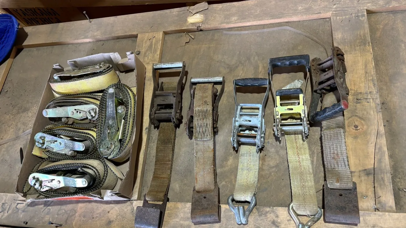 (5) Ratchet Straps