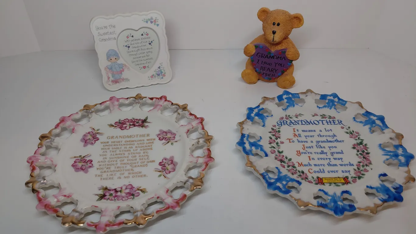 Grandparents Décor And Books
